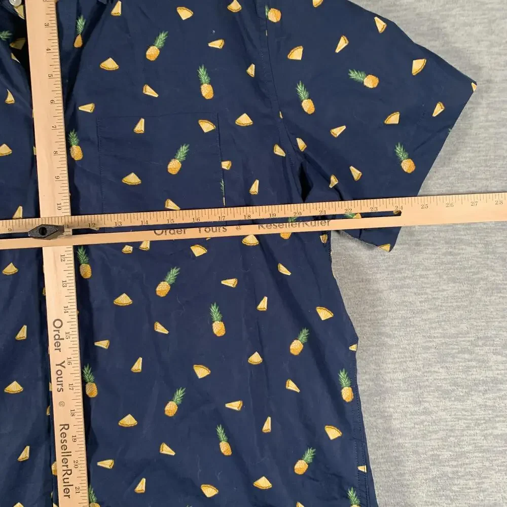 Banana Republic brand banana